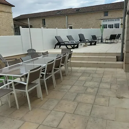 Domaine De La Pallu Feriehus *